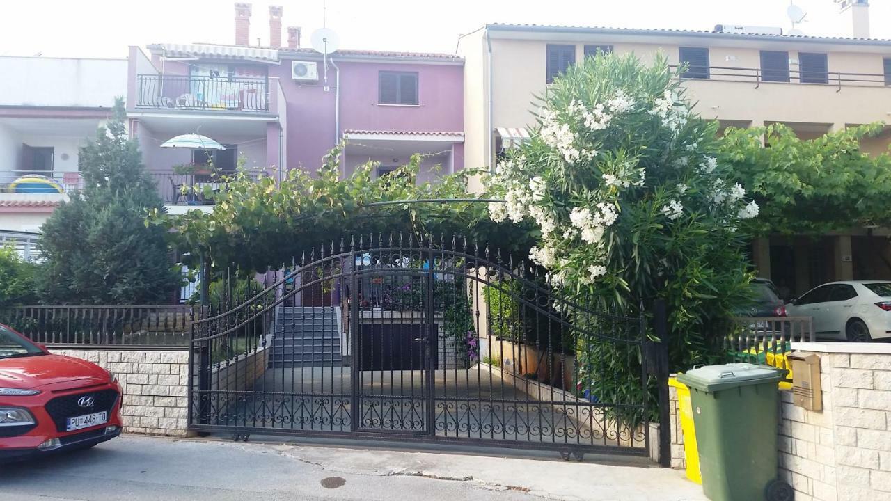Apartment Anda โรวีน ภายนอก รูปภาพ